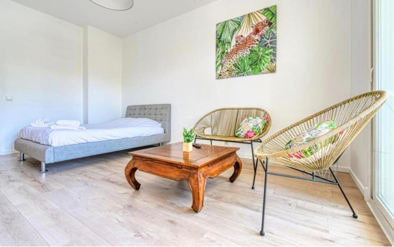 Superbe Studio Lumineux Sur Cannes Avec Terrasse ! A Quelques Minutes De La Celebre Rue D'Antibes ! Bagian luar foto